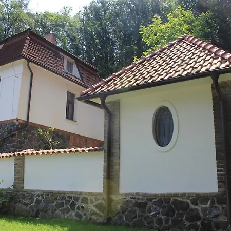 Apartamento - Zbraslav, U Zámku *