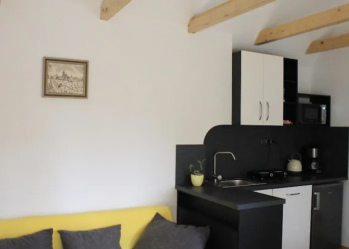 - Zbraslav, U Zamku Apartman Prága
